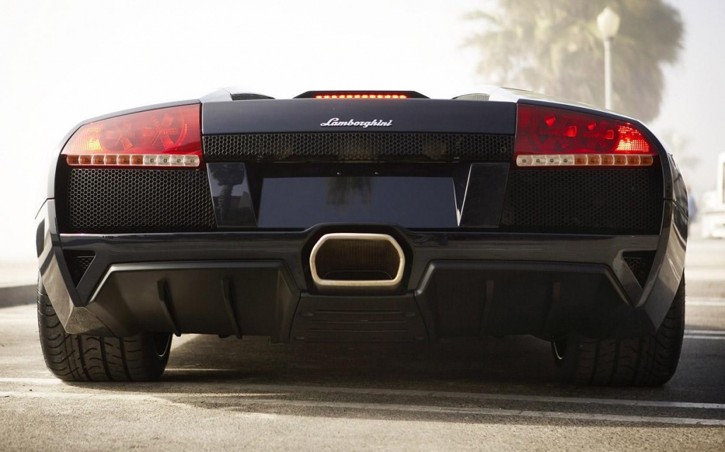 nhung-mau-xe-cuoi-lamborghini-duoc-ua-chuong-nhat (1)