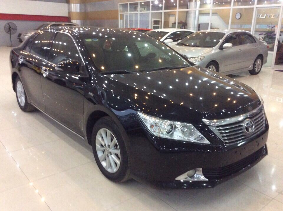 tim-hieu-thong-tin-xe-cuoi-camry-2.0