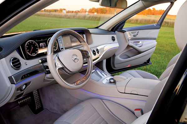tim-hieu-xe-cuoi-mercedes-s550
