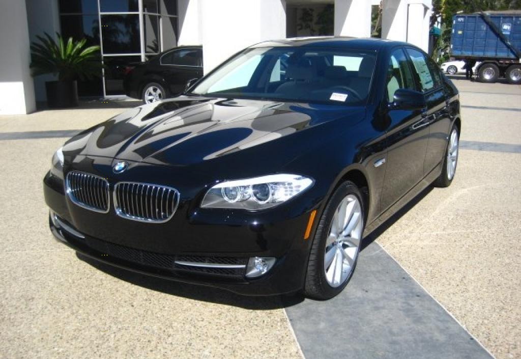 tim-hieu-thong-tin-xe-cuoi-bmw-535i-gran