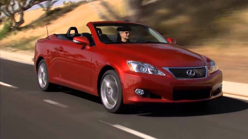 tim-hieu-ve-xe-cuoi-lexus-is250c-mui-tran
